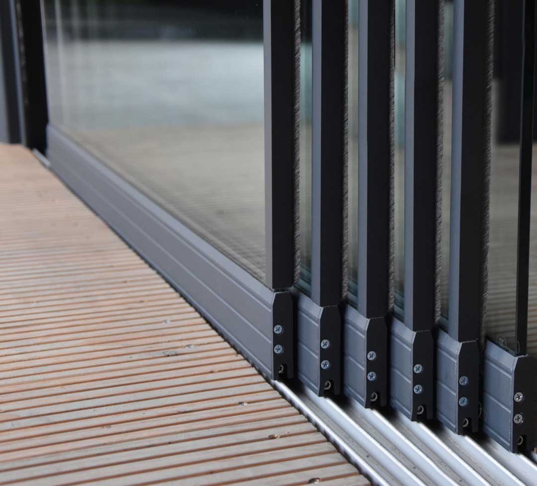 Glazen schuifwand van 5341 mm tot 5820 mm breed (6x 980mm glas) - 6 railschuifwand 1 - Glazen Schuifwand 6 x 98 cm